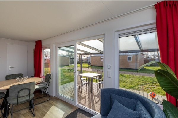 Foto van Villa in Burgh-Haamstede met tuin - Vakantiehuis in Burgh-Haamstede - LivingRoom