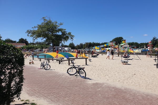 Foto van Villa in Burgh-Haamstede met tuin - Vakantiehuis in Burgh-Haamstede - ParkFacilities