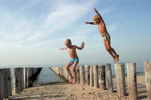 Foto van Bungalow bij Noordzeestrand met Tuin - Vakantiehuis in Domburg - AreaSummer5KM