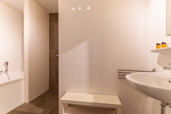 Foto van Vakantiehuis in Koudekerke bij het Strand - Vakantiehuis in Koudekerke - BathRoom
