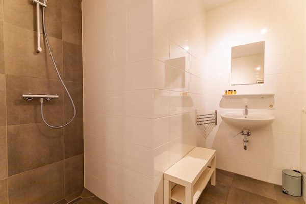 Foto van Vakantiehuis in Koudekerke bij het Strand - Vakantiehuis in Koudekerke - BathRoom