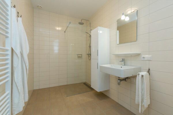 Foto van Appartement in Zoutelande bij Strand - Vakantiehuis in Zoutelande - BathRoom