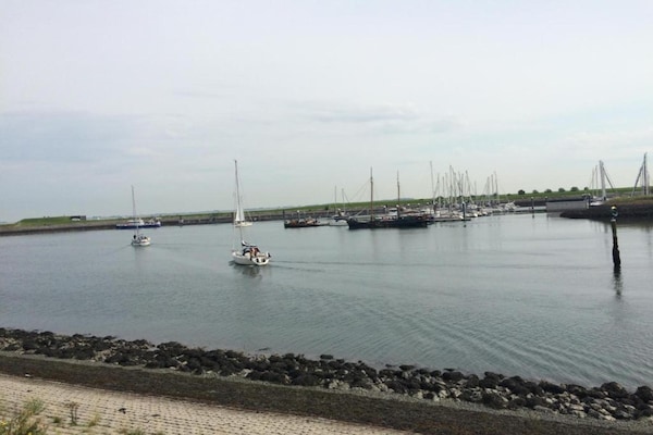Foto van Vakantiehuis in Zeeland bij stroomtuin - Vakantiehuis in Wemeldinge - AreaSummer20KM