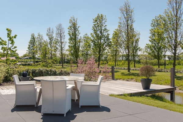 Foto van Vakantiehuis in Zeeland bij stroomtuin - Vakantiehuis in Wemeldinge - GardenSummer