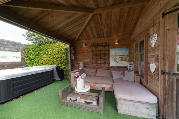 Foto van Heerlijk vakantiehuis met bubbelbad - Vakantiehuis in Wemeldinge - Wellness