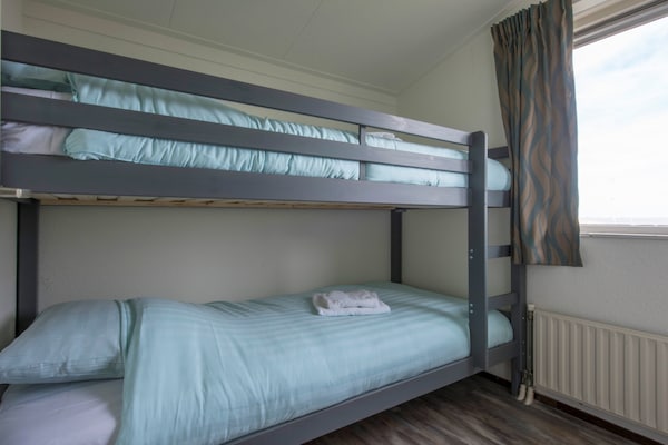 Foto van Chalet in Zeeland bij het Strand - Vakantiehuis in Kamperland - BedRoom