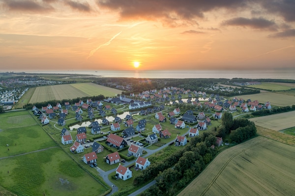 Foto van Verblijf aan het water vlakbij het strand - Vakantiehuis in Nieuwvliet - AreaSummer1KM