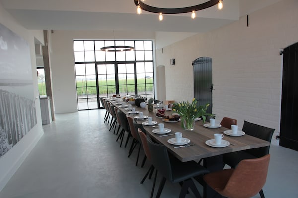 Foto van Ruime villa op het platteland - Vakantiehuis in Zuidzande - DiningRoom