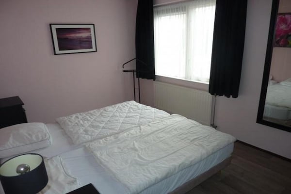 Foto van Bungalow in Breskens aan het Water - Vakantiehuis in Breskens - BedRoom