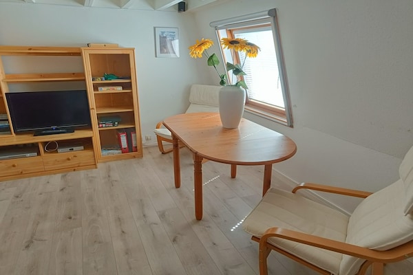 Foto van Zeeuwse woning met open haard - Vakantiehuis in Breskens - LivingRoom
