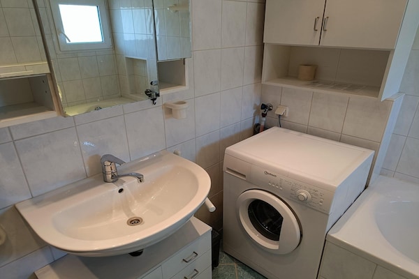 Foto van Zeeuwse woning met open haard - Vakantiehuis in Breskens - BathRoom