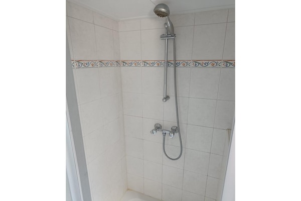 Foto van Zeeuwse woning met open haard - Vakantiehuis in Breskens - BathRoom