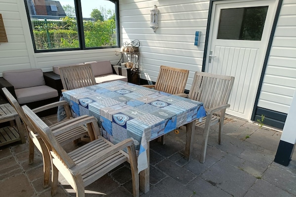 Foto van Zeeuwse woning met open haard - Vakantiehuis in Breskens - TerraceBalcony