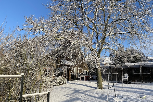 Foto van Vakantiehuis in Bergen op Zoom met tuin - Vakantiehuis in Bergen op Zoom - GardenWinter