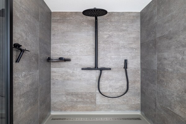 Foto van Vakantiehuis Sint-Annaland bij Zeeland Strand - Vakantiehuis in Sint-Annaland - BathRoom