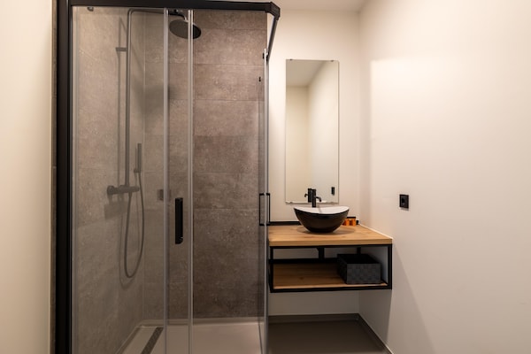 Foto van Appartement bij haven Sint-Annaland - Vakantiehuis in Sint-Annaland - BathRoom