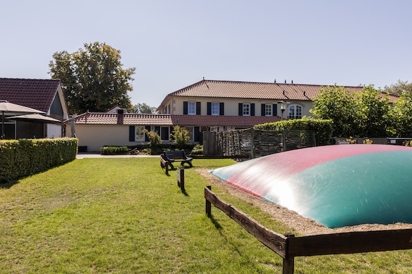 Foto van Vakantiehuis in Brabant met Bubbelbad - Vakantiehuis in Diessen-Baarschot - ParkFacilities