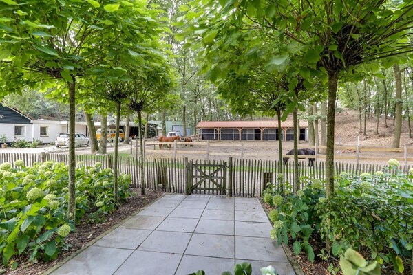 Foto van Ruime Familievilla Uden - Vakantiehuis in Uden - TerraceBalcony