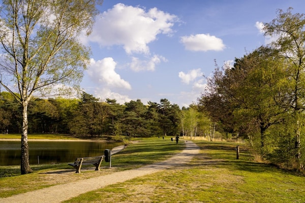 Foto van Lodge in Bospark met Sauna & Tuin - Vakantiehuis in Mierlo - ParkFacilities