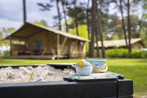 Foto van Lodge in Bospark 't Wolfsven met Tuin - Vakantiehuis in Mierlo - ParkFacilities
