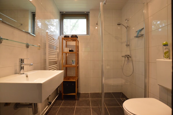 Foto van Huisdiervriendelijke vakantie - Vakantiehuis in Stramproy - BathRoom