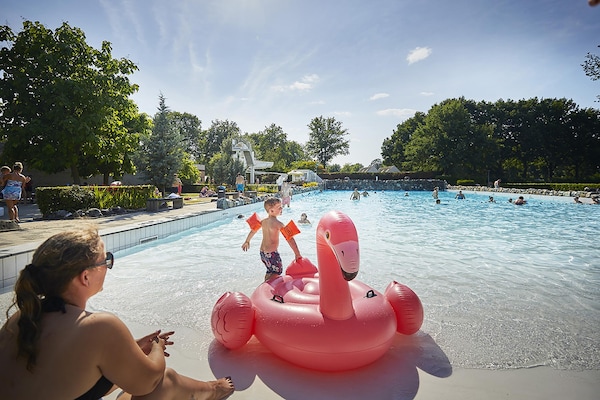 Foto van Bungalow in Limburg met Speeltuin - Vakantiehuis in Roggel - ParkFacilities