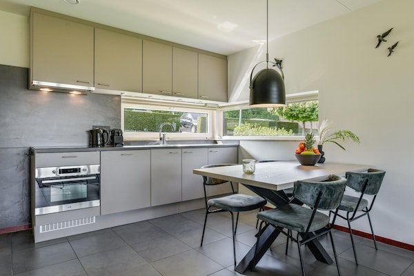 Foto van Reevallis Vakantiehuis, Vijlen - Vakantiehuis in Vijlen - Kitchen