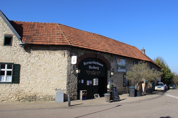 Foto van Appartement in Ubachsberg bij Routes - Vakantiehuis in Voerendaal - ExteriorSummer