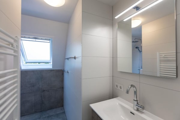 Foto van Vakantiehuis in Plasmolen bij Meren - Vakantiehuis in Plasmolen - BathRoom