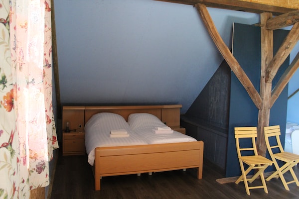 Foto van Boerderij in De Heurne met dierenweide - Vakantiehuis in De Heurne - BedRoom