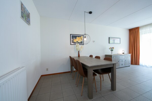 Foto van Rustige open plek met kind - Vakantiehuis in Hardenberg (rheezerveen) - DiningRoom