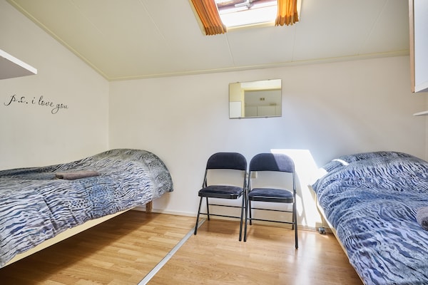 Foto van Gezellig Vakantiehuis in een heerlijke omgeving. - Vakantiehuis in De Kiel - BedRoom