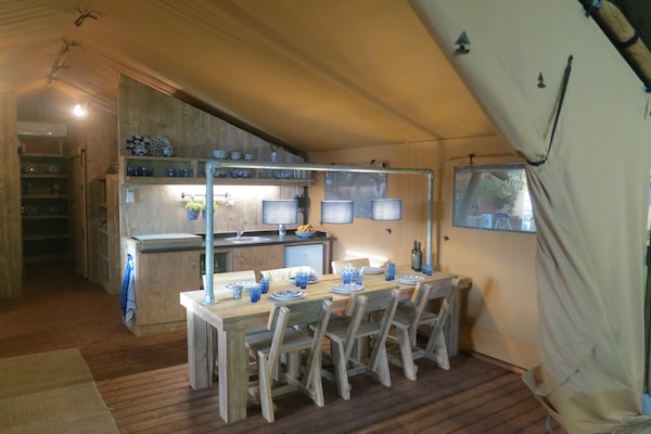 Foto van Ontsnapping aan het meer voor groepen - Vakantiehuis in Bant - Kitchen