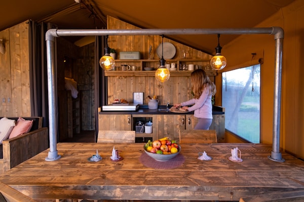 Foto van Ontsnapping aan het meer voor groepen - Vakantiehuis in Bant - DiningRoom