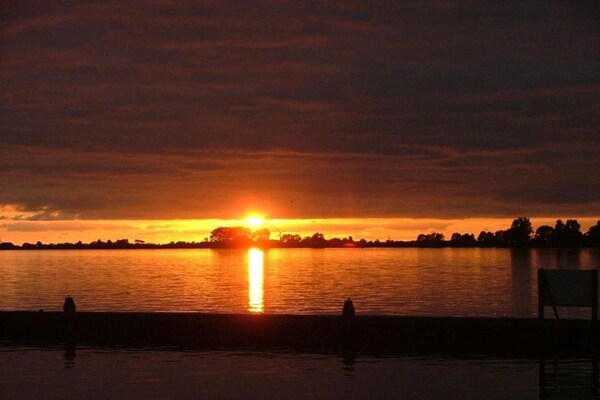 Foto van Verblijf aan het water met huisdieren - Vakantiehuis in Delfstrahuizen - AreaSummer20KM