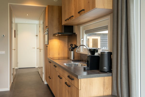 Foto van Luxe vakantiewoning omringd door - Vakantiehuis in Sint Nicolaasga - Kitchen