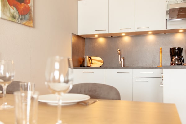 Foto van Appartement met uitzicht op het meer in Makkum - Vakantiehuis in Makkum - DiningRoom