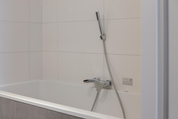 Foto van Appartement met uitzicht op het IJsselmeer - Vakantiehuis in Makkum - BathRoom