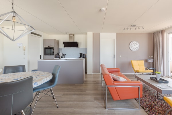 Foto van Appartement met uitzicht op het IJsselmeer - Vakantiehuis in Makkum - DiningRoom