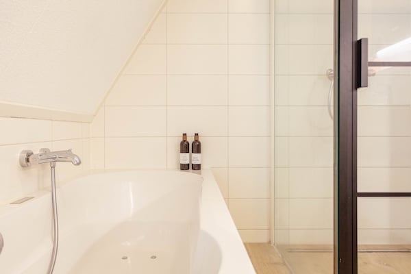 Foto van Villa met jacuzzi en sauna in Makkum - Vakantiehuis in Makkum - Untagged