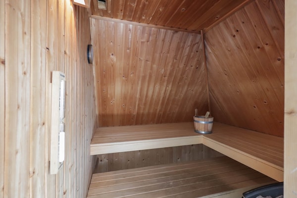 Foto van Villa met jacuzzi en sauna in Makkum - Vakantiehuis in Makkum - Wellness