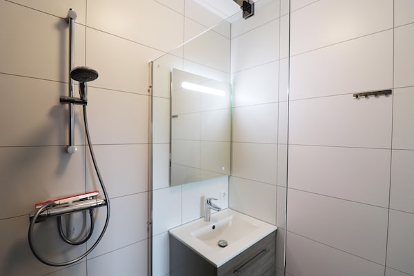 Foto van Rustig gelegen villa in Friesland - Vakantiehuis in Leons - BathRoom