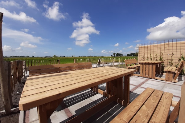 Foto van Rustig gelegen villa in Friesland - Vakantiehuis in Leons - TerraceBalcony