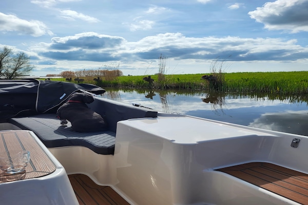 Foto van Rustig gelegen villa in Friesland - Vakantiehuis in Leons - TerraceBalcony