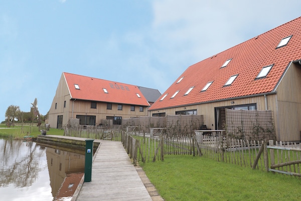 Foto van Rustig gelegen villa in Friesland - Vakantiehuis in Leons - GardenSummer