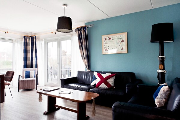 Foto van Bungalow met sauna en natuur - Vakantiehuis in Friesland - LivingRoom