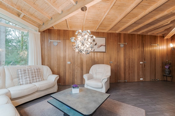 Foto van Boswoning in Norg met eigen sauna - Vakantiehuis in Norg - LivingRoom