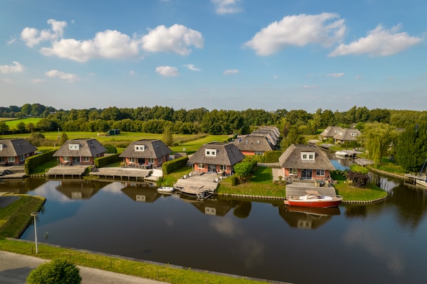 Foto van Villa aan het water nabij Groningen - Vakantiehuis in Midlaren - AreaSummer1KM