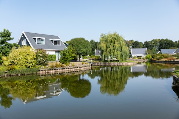 Foto van Charmante safaritent aan het meer - Vakantiehuis in Gasselternijveen - AreaSummer1KM