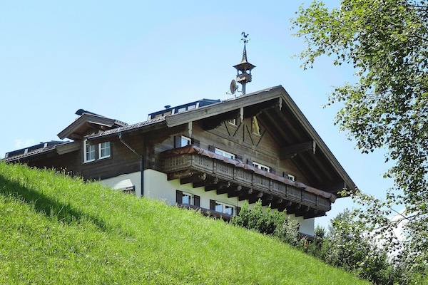 Foto van Chalet in Dienten met Ski-In Toegang - Vakantiehuis in Dienten am Hochkönig - ExteriorSummer